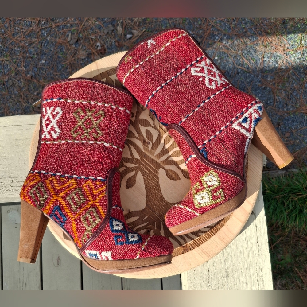Women's Kilim & Leather Handmade One Of A Kind Heeled Boots Size 7.5 - Picture 5 of 11